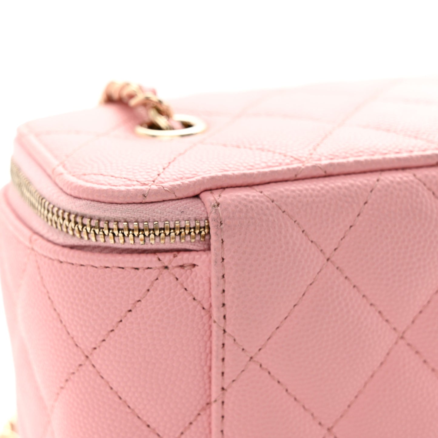 Caviar Quilted Small Vanity Case With Chain Pink