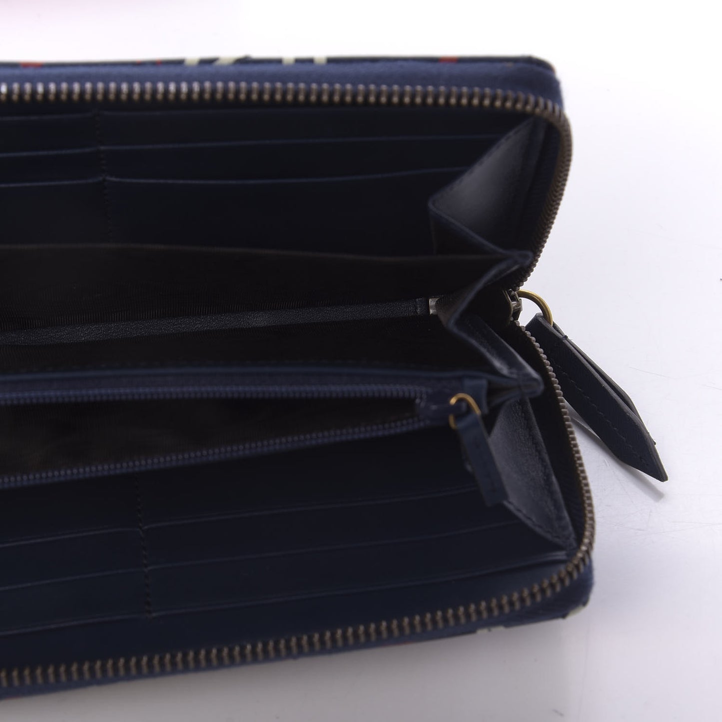 Calfskin Matelasse GucciGhost GG Marmont Zip Around Wallet Blue Agata Hibiscus Red