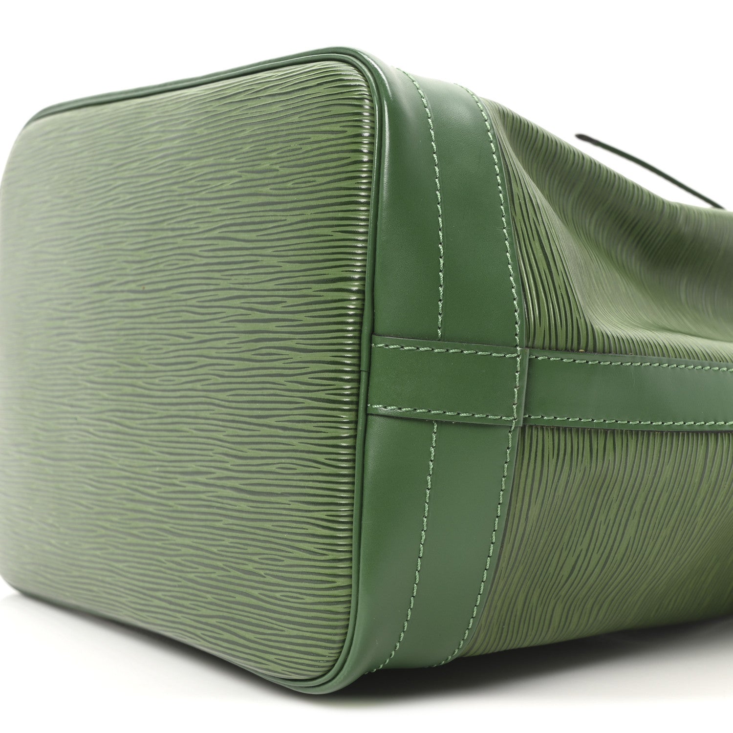 Louis Vuitton Epi Noe Borneo 9 of 9