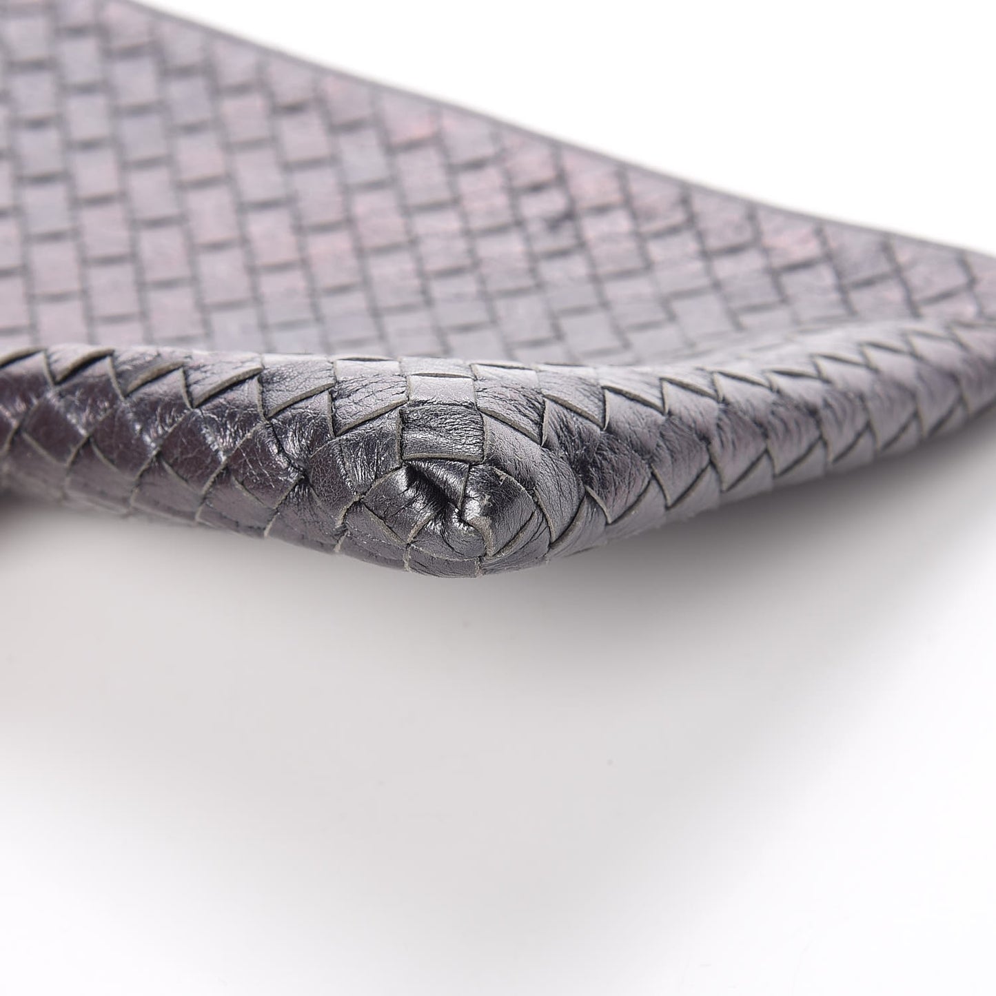 Vitello Intrecciato Pouch Argento Ossidato