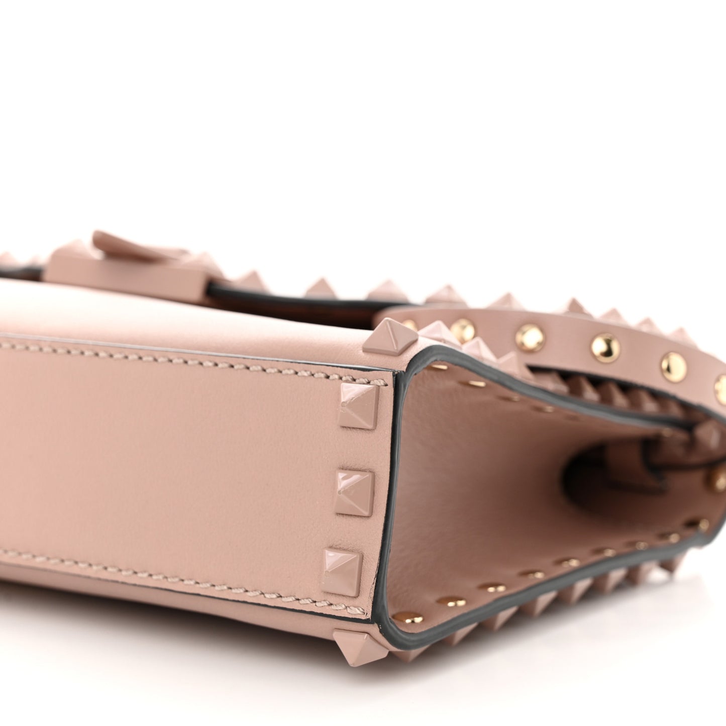 Vitello Monochrome Medium Rockstud Flip Lock Crossbody Bag Poudre