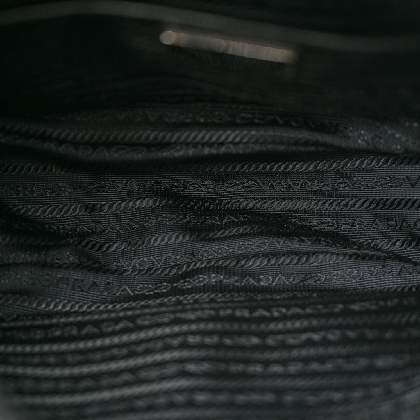 Nylon Vela Messenger Bag Black