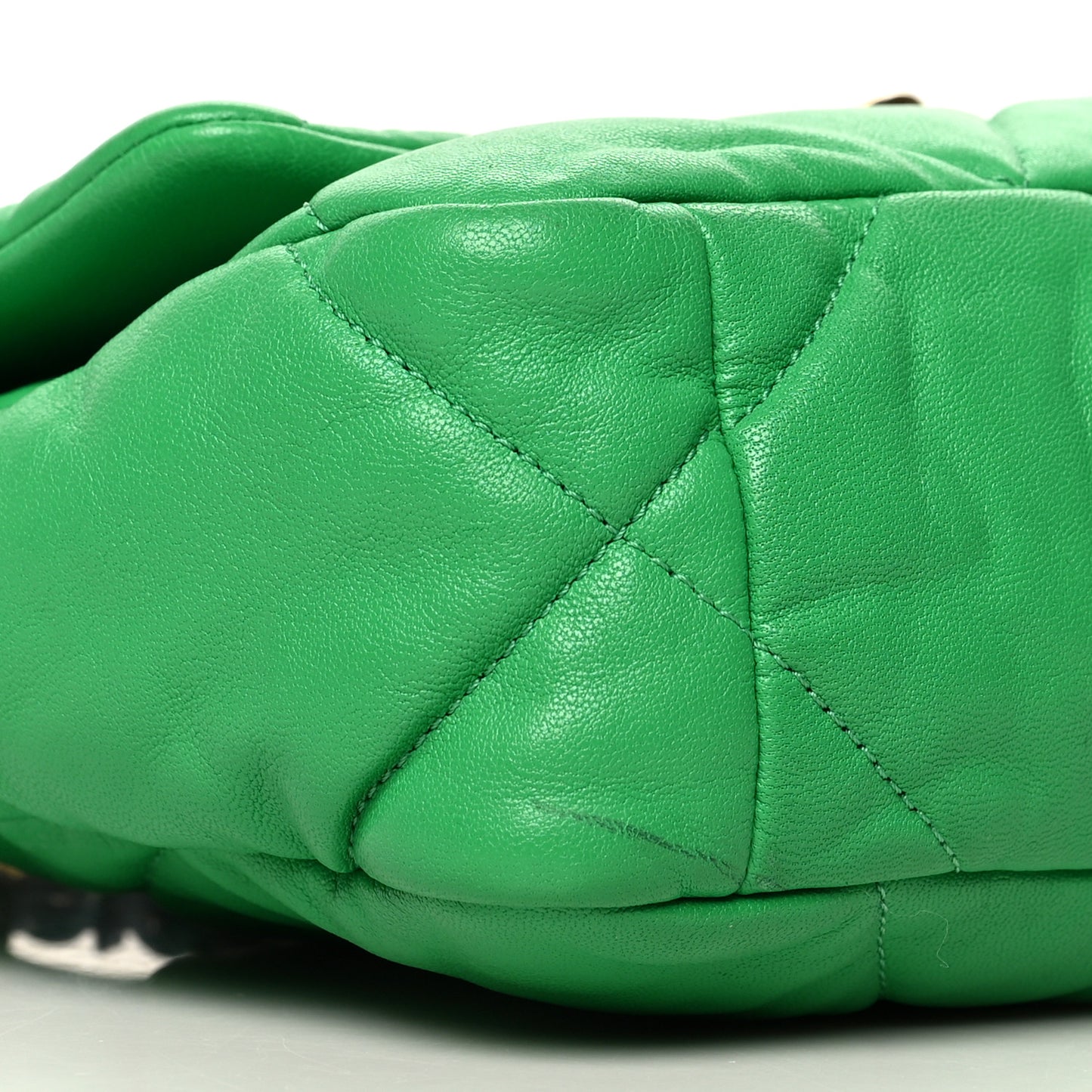 Lambskin Quilted Medium Chanel 19 Flap Green