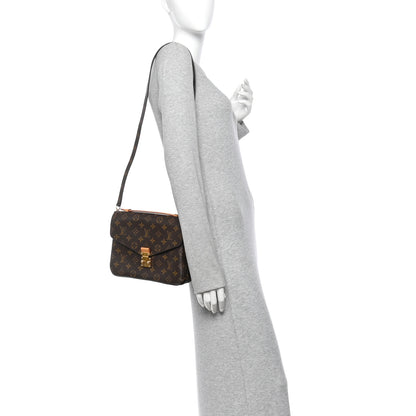 Louis Vuitton Monogram Pochette Metis 2 of 10