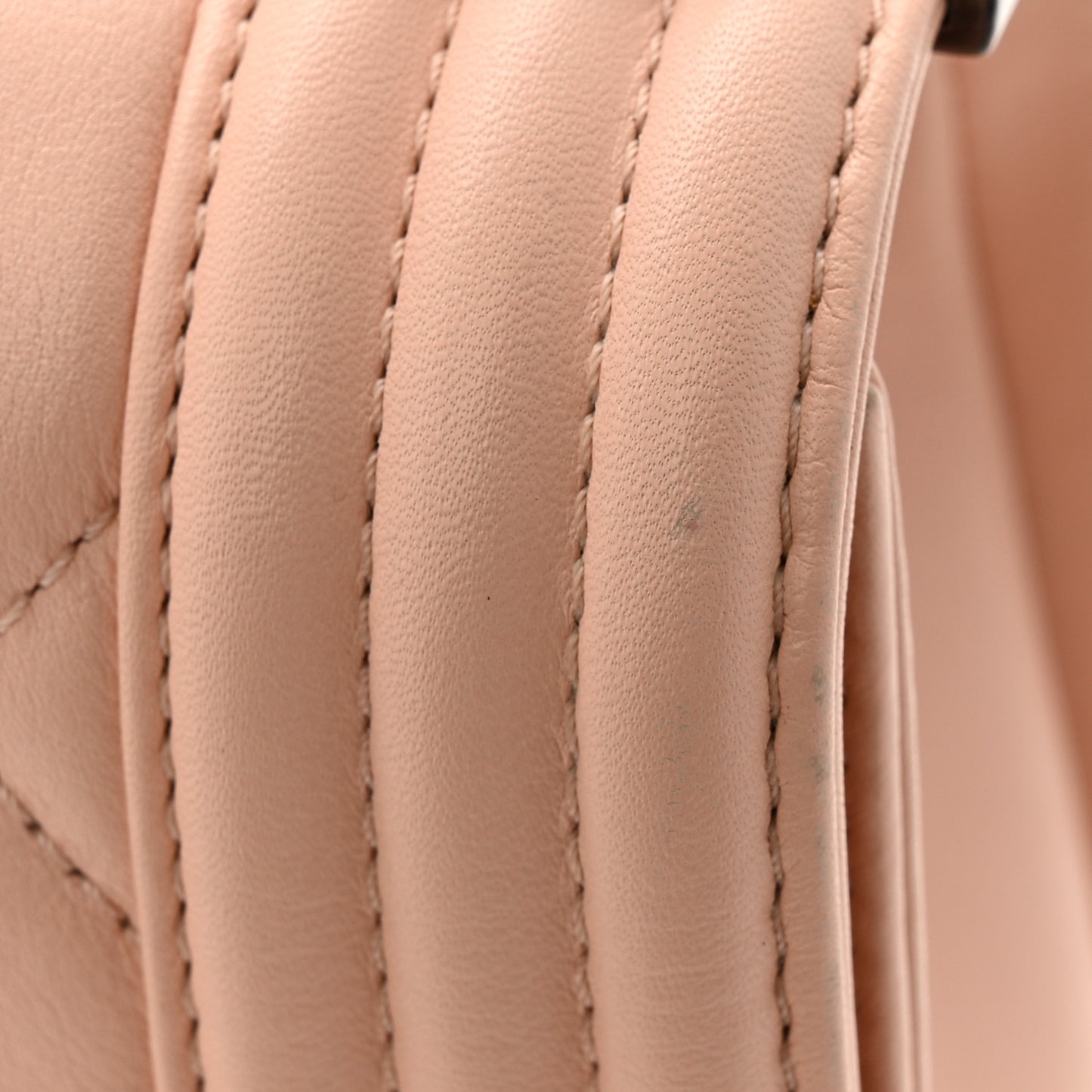 Calfskin New Medium Boy Flap Pink
