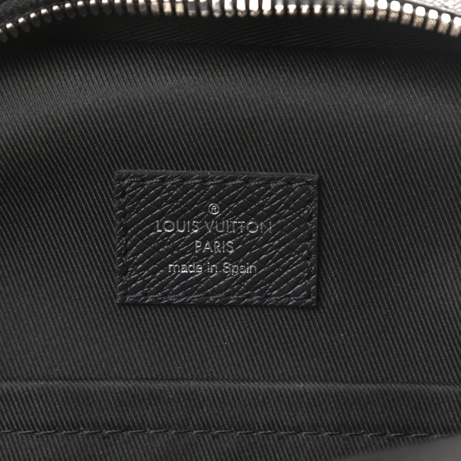Louis Vuitton Taigarama Outdoor Slingbag Black 6 of 10