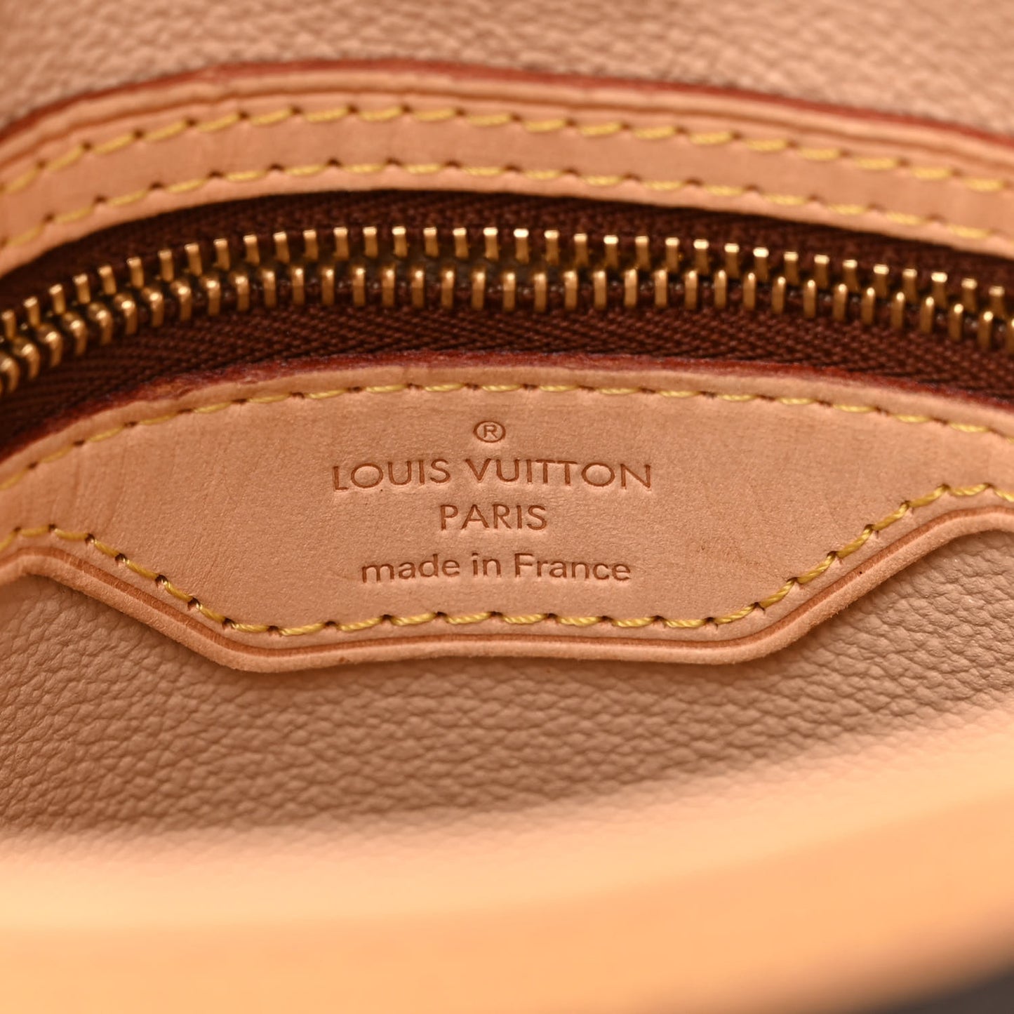 Monogram Petit Bucket 23