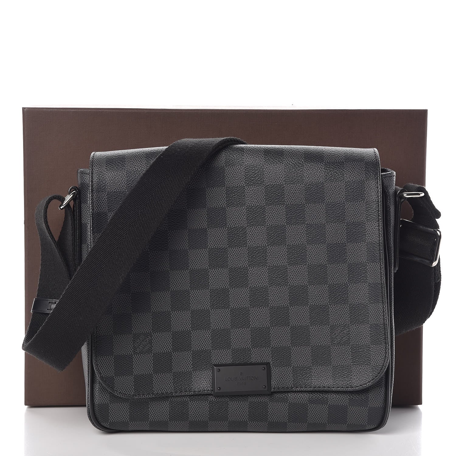 Louis Vuitton Damier Graphite District PM 9 of 9