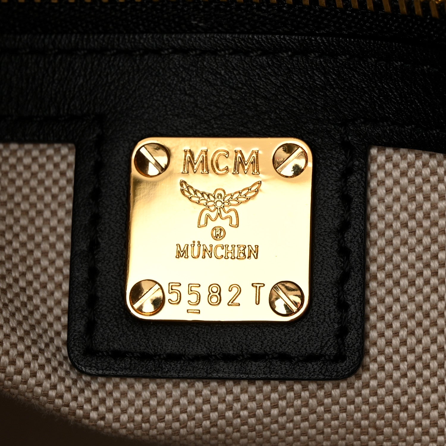 MCM Calfskin Linen Large Munchen Tote Black 7 of 15