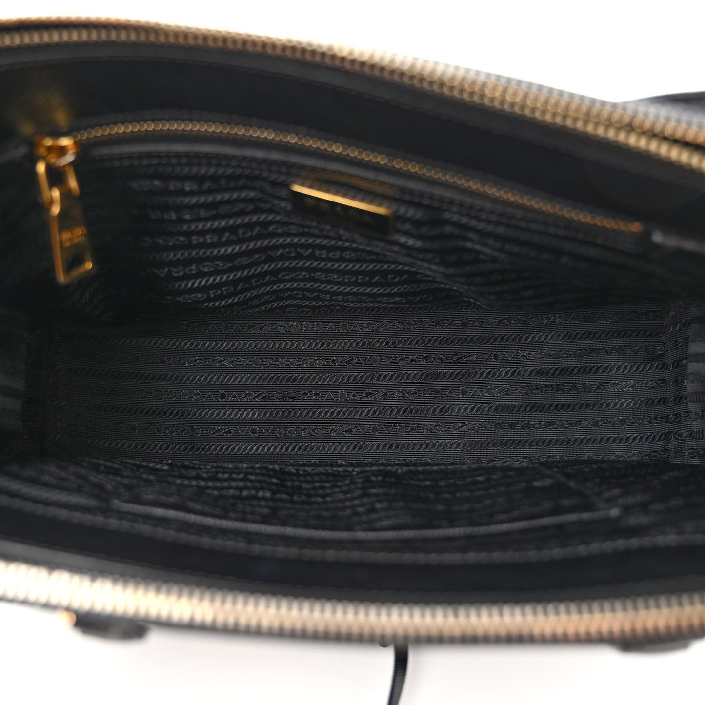 Saffiano Medium Galleria Double Zip Tote Black