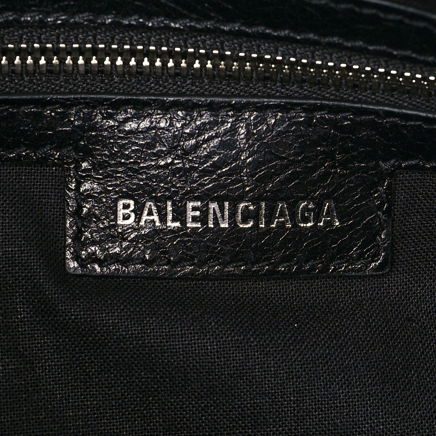 Agneau Arena Small Le Cagole Shoulder Bag Black