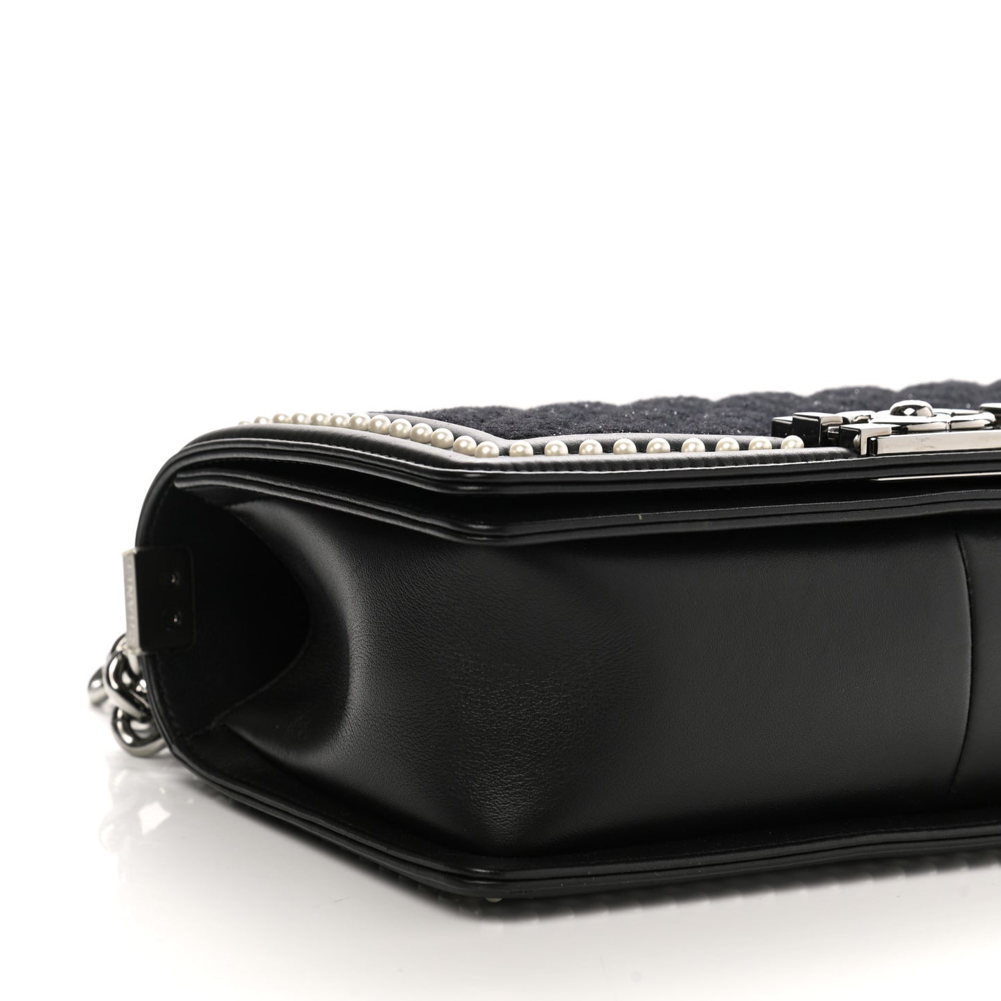 Calfskin Pearl Tweed Medium Boy Flap Black