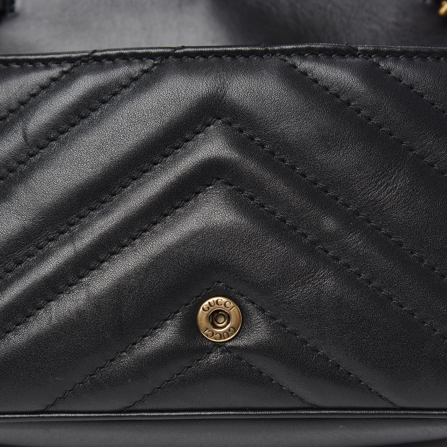 Calfskin Matelasse Super Mini GG Marmont Shoulder Bag Black