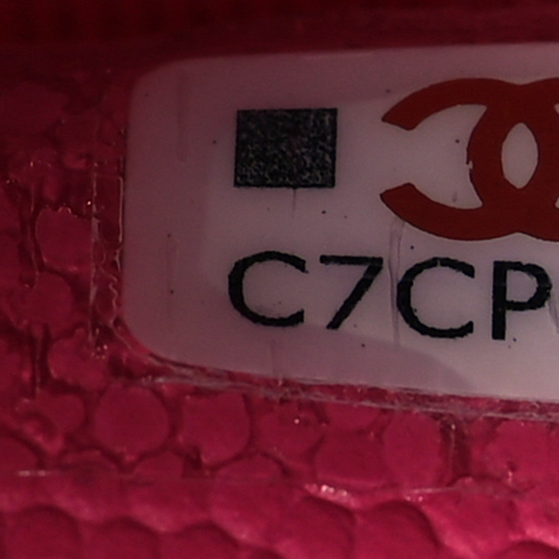 Caviar Quilted Small Cosmetic Case Pink