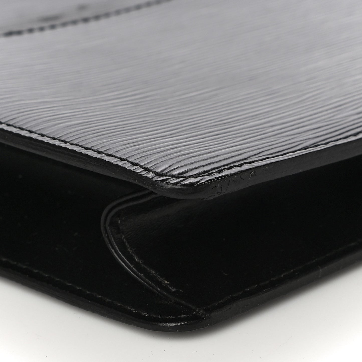 Epi Pochette Homme Clutch Black