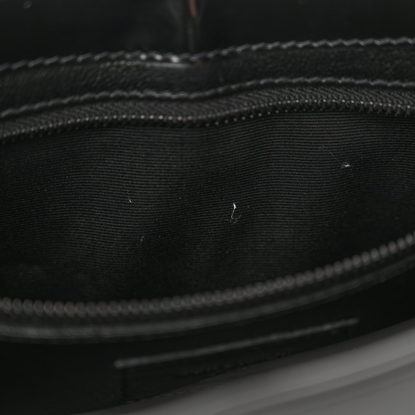 Patent Le 5 A 7 Monochrome Hobo Black