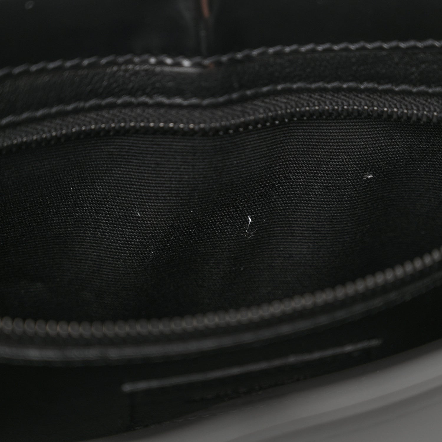 Saint Laurent Patent Le 5 A 7 Monochrome Hobo Black 11 of 12