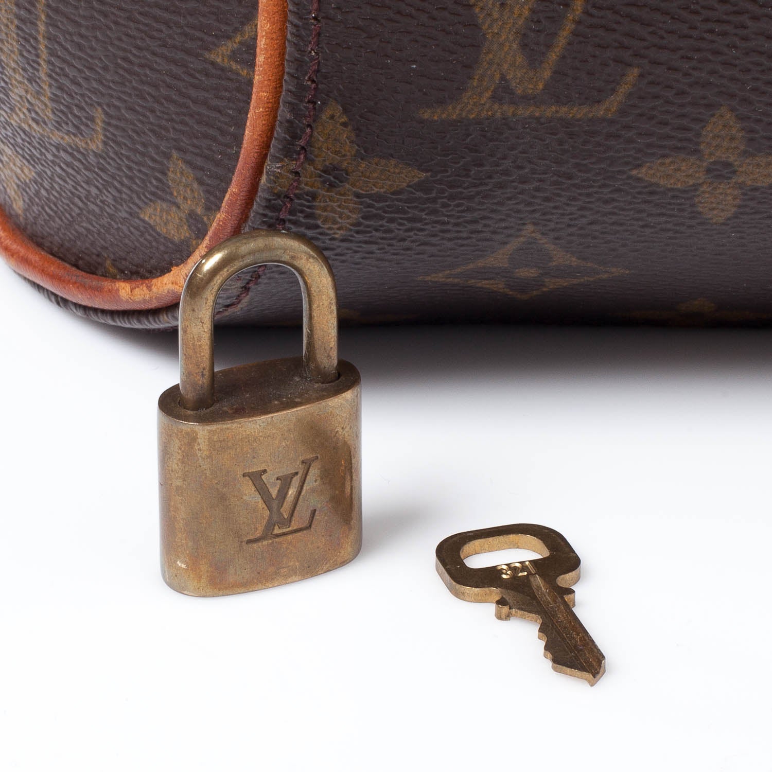 Louis Vuitton Monogram Ellipse PM 8 of 10