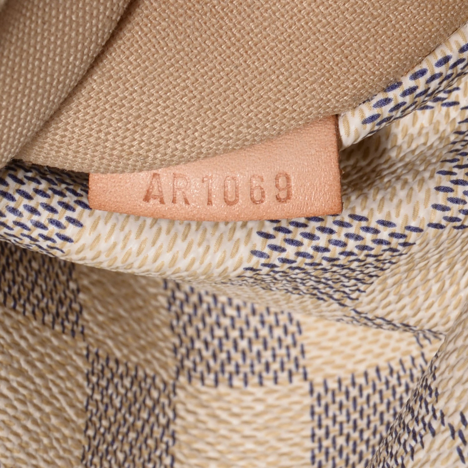 Louis Vuitton Damier Azur Totally GM 7 of 8