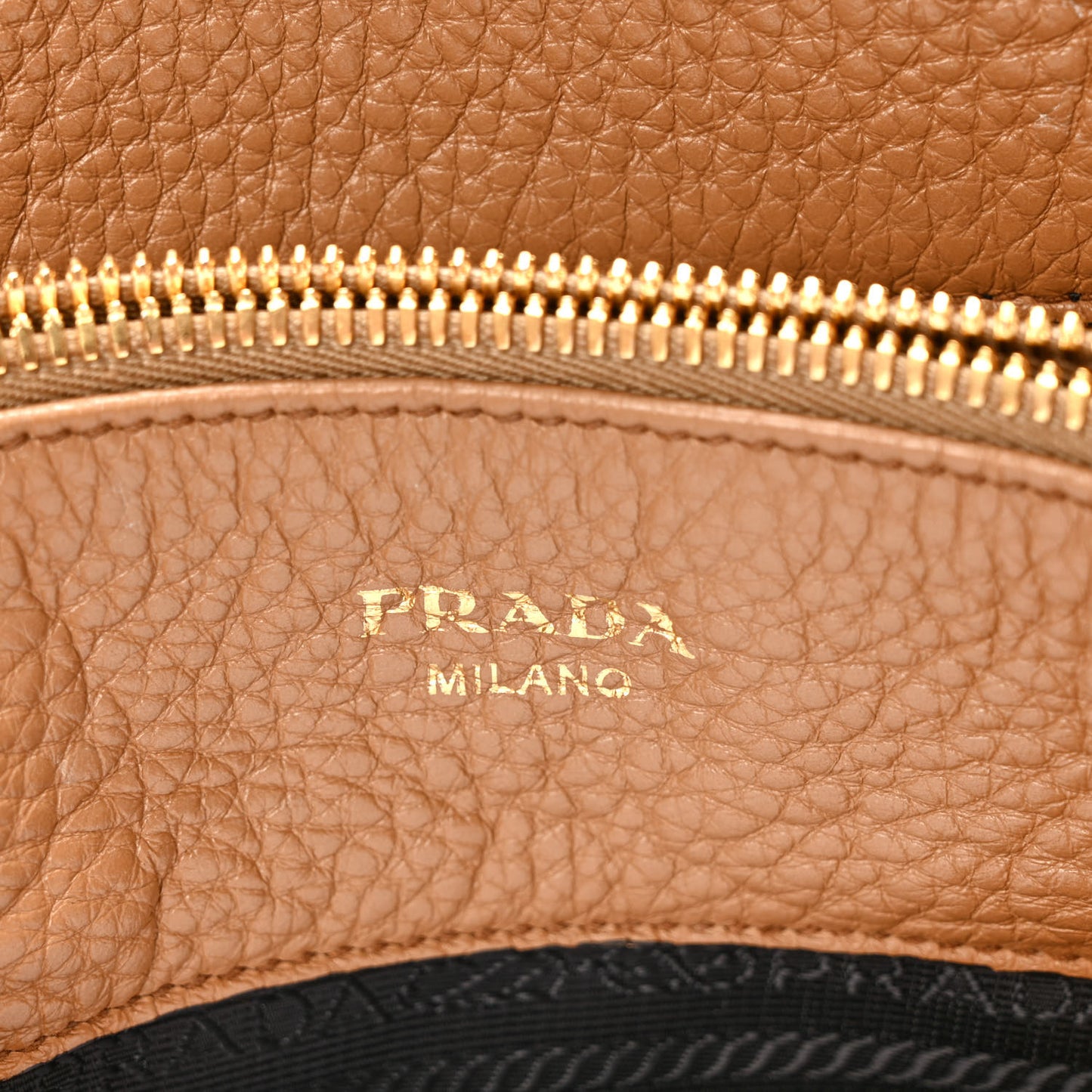Vitello Phenix Shoulder Bag Caramel