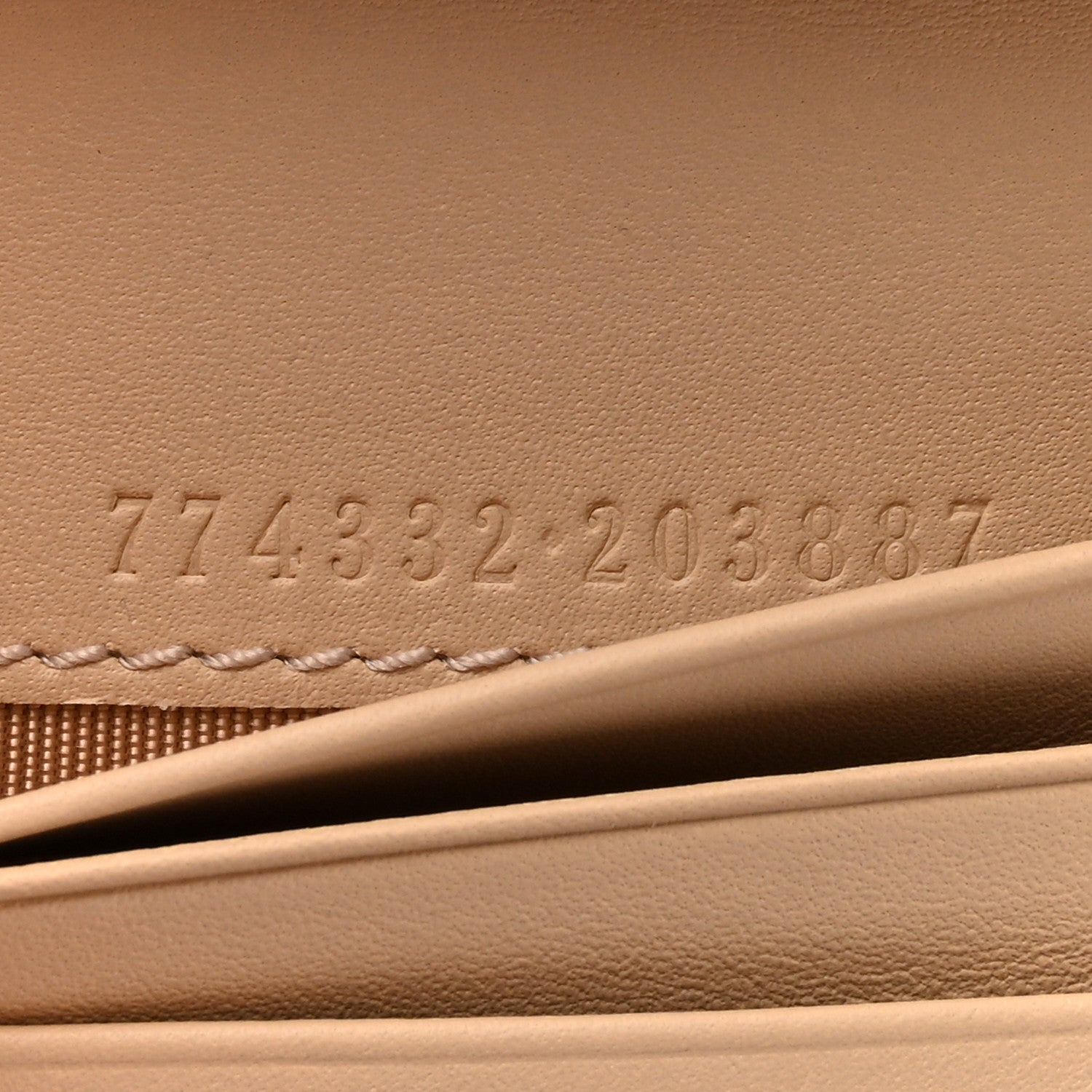 Gucci GG Supreme Monogram Calfskin Horsebit Print Card Case Beige Ebony Light Pink 7 of 8