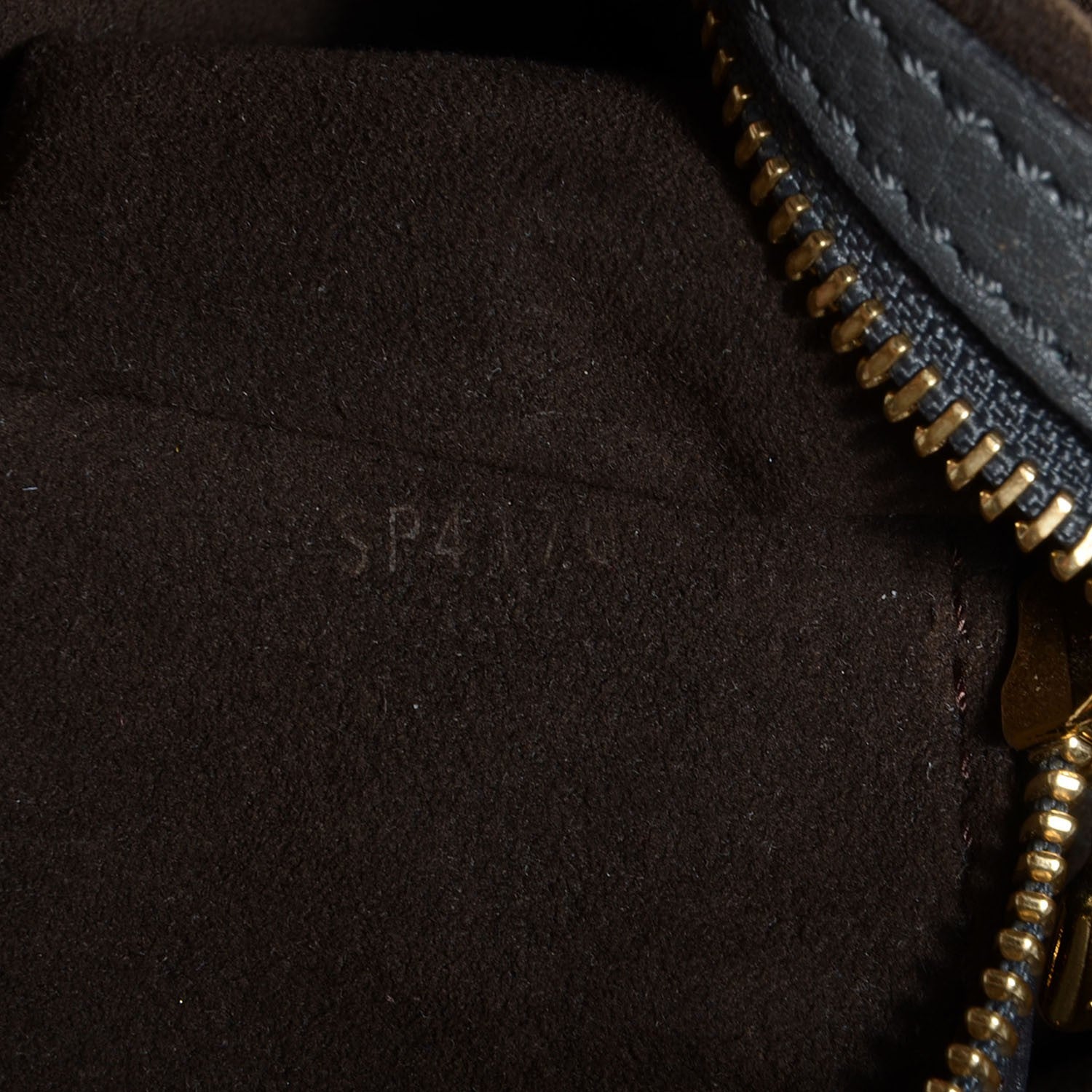 Louis Vuitton Mahina L Anthracite 7 of 7