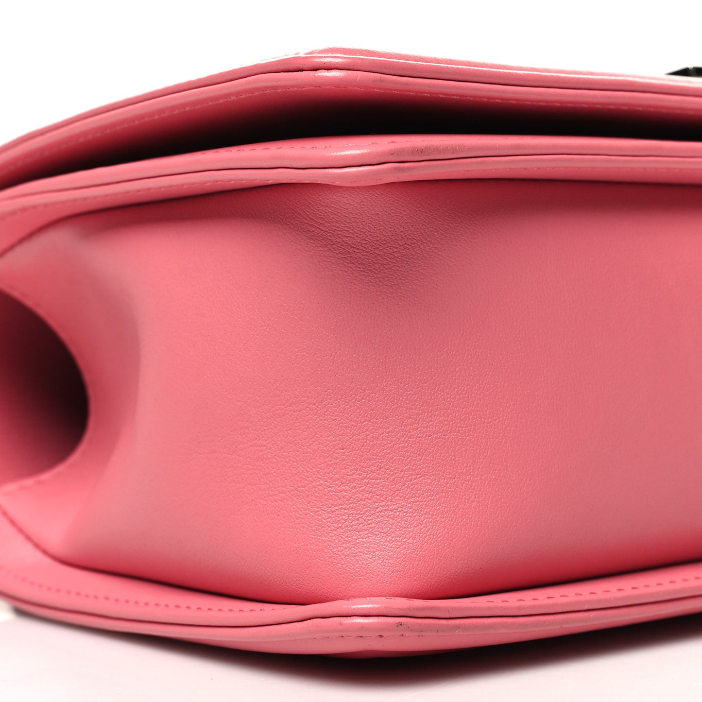 Lambskin Chevron Quilted Medium Boy Flap Pink