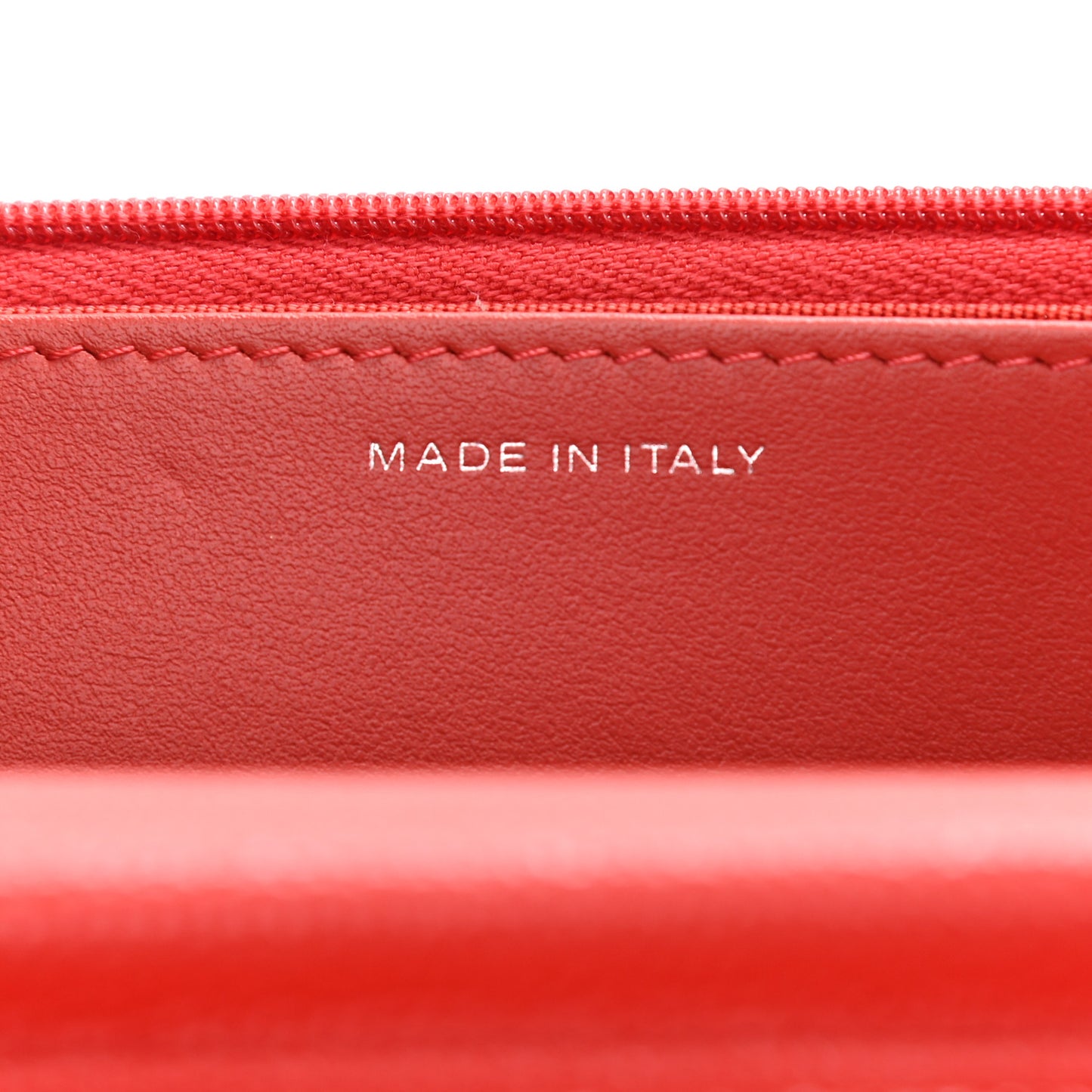 Caviar Quilted Wallet On Chain WOC Red