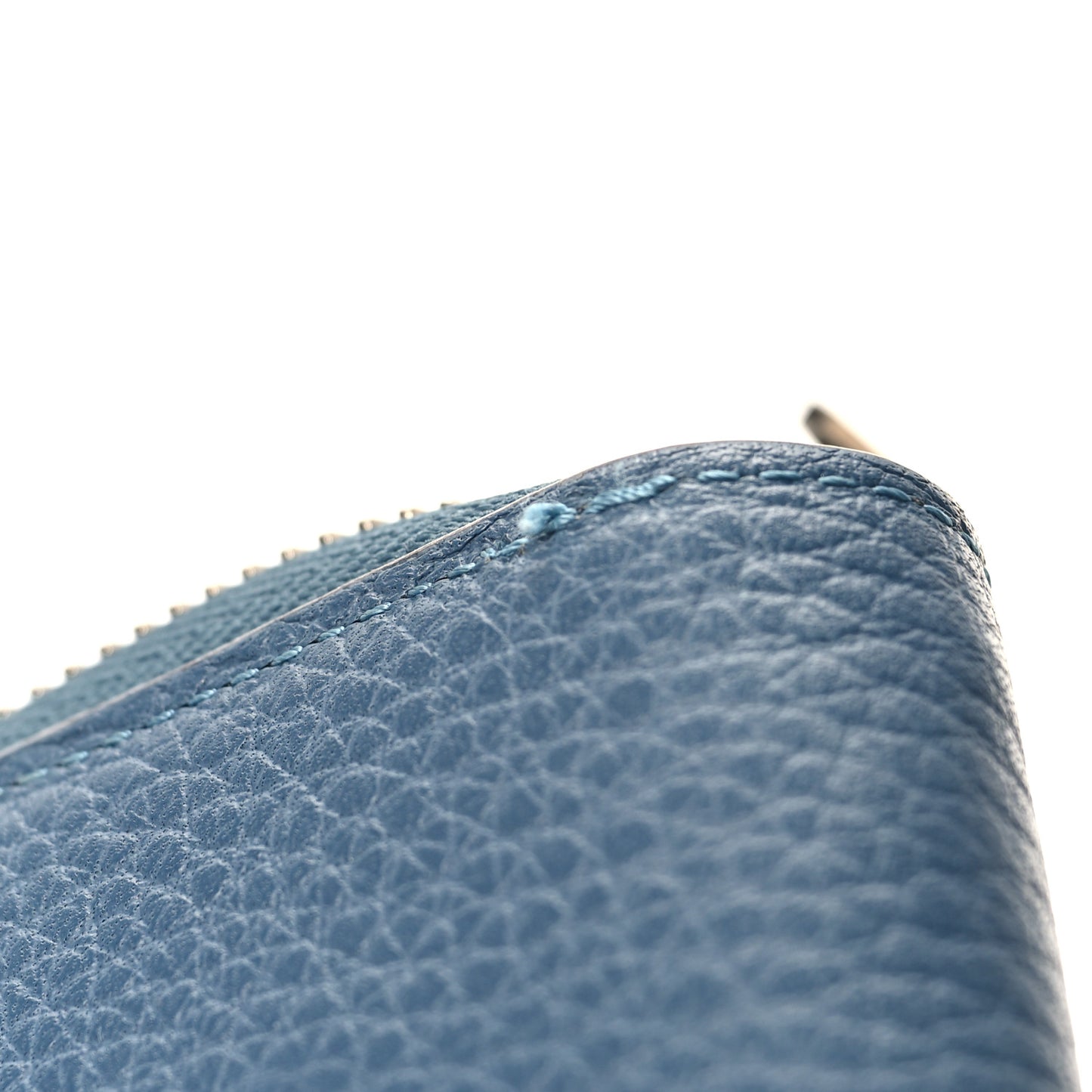 Taurillon Vertical Zippy Wallet Blue Gris