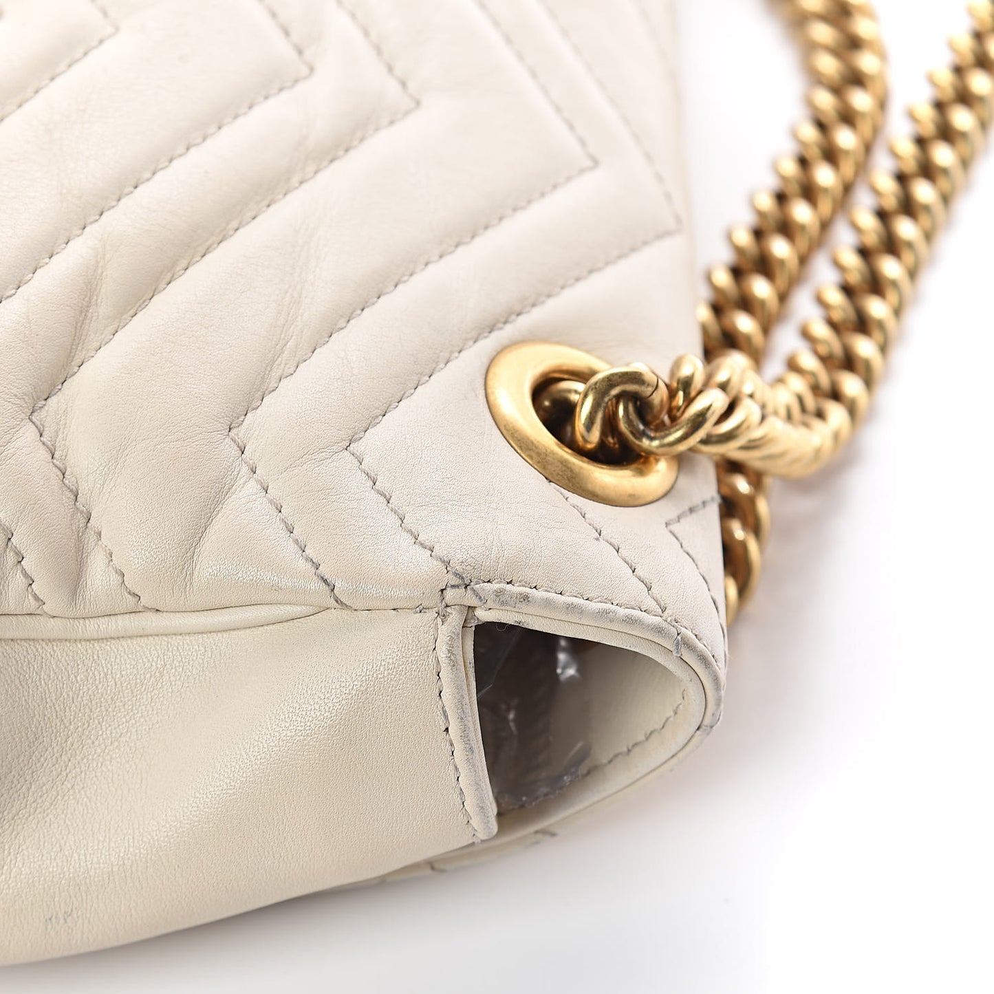 Calfskin Matelasse Medium GG Marmont Shoulder Bag White