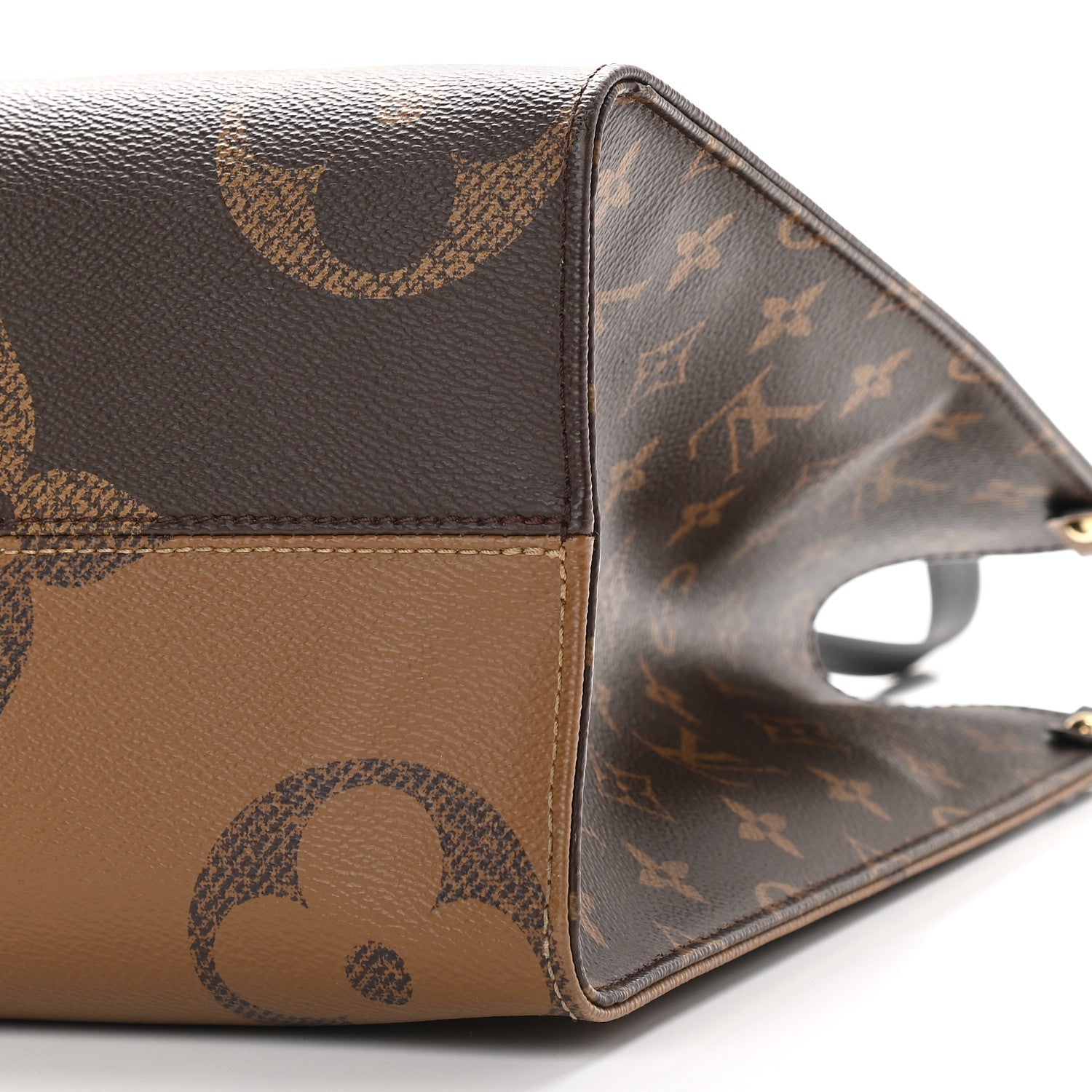 Louis Vuitton Reverse Monogram Giant Onthego MM 8 of 9