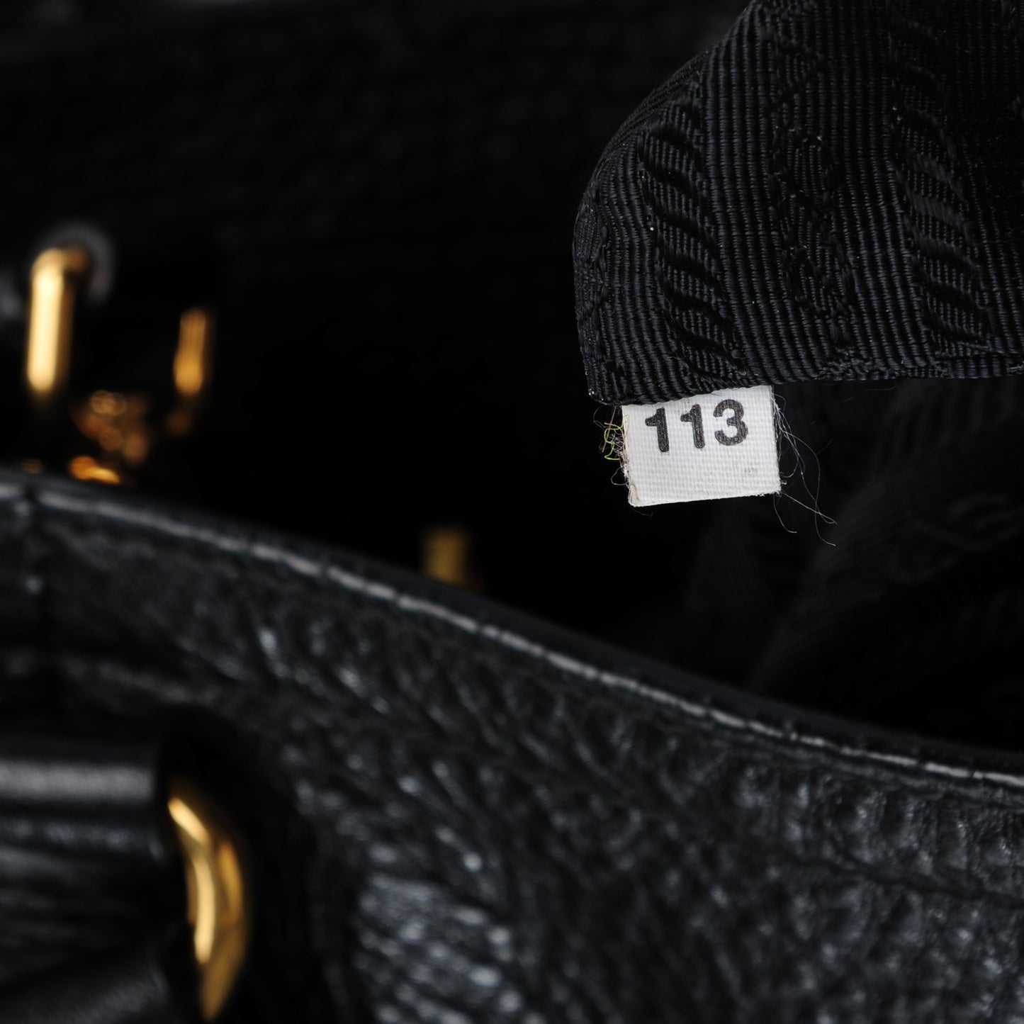 Vitello Daino Tote Nero Black