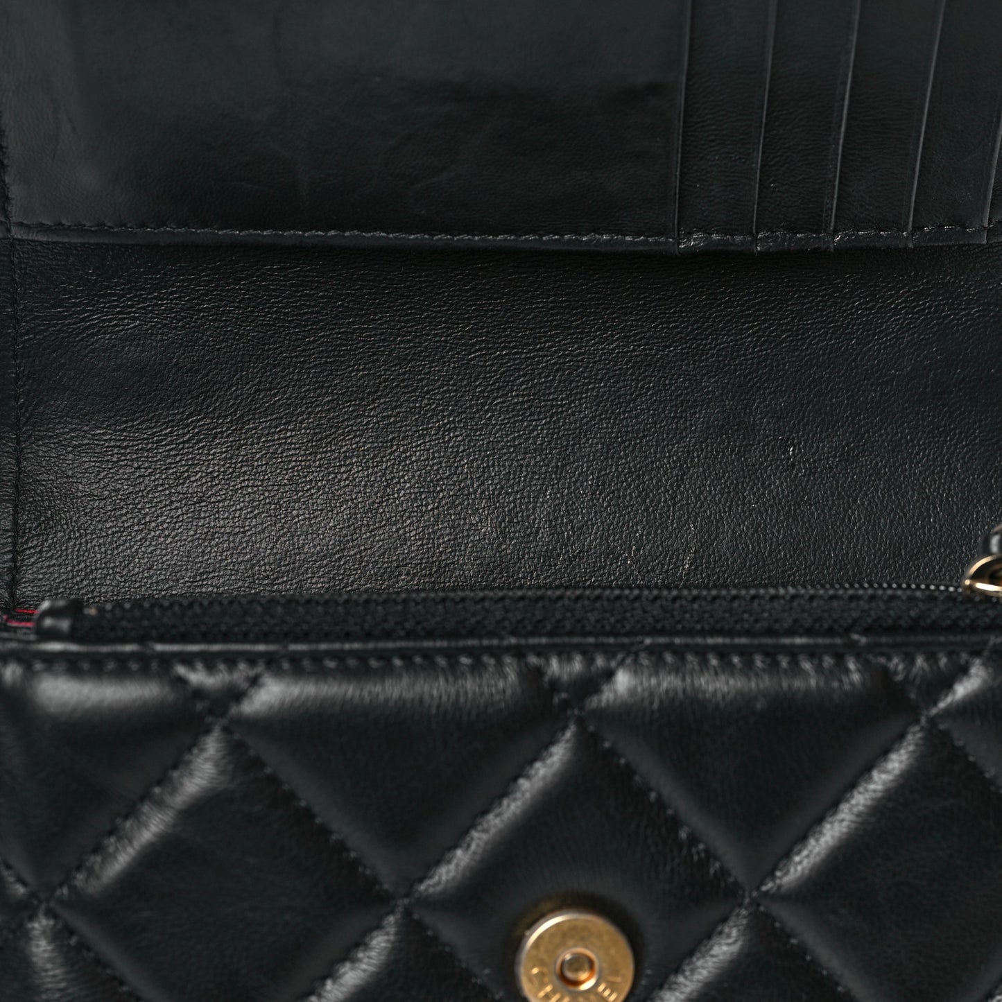 Lambskin Enamel Quilted Pending CC Clutch With Chain Black