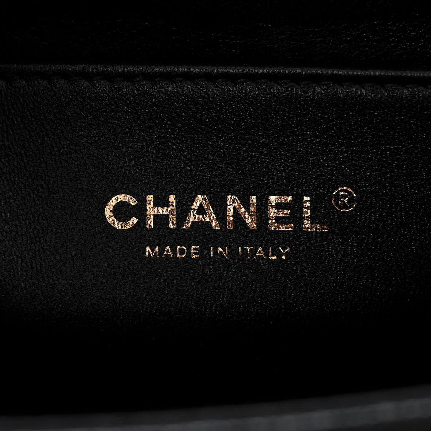 Caviar Chevron Quilted Medium Boy Flap Black