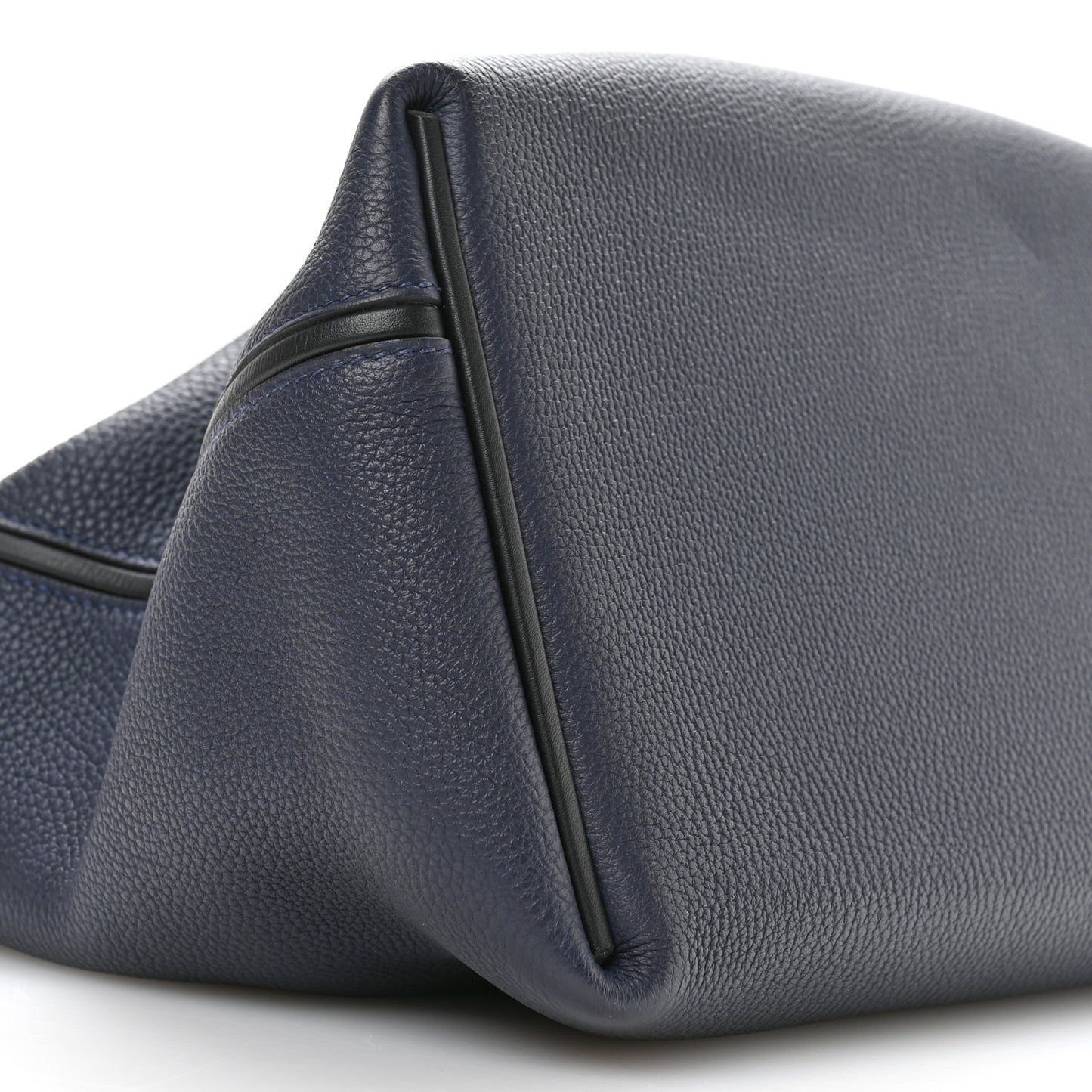Togo Swift 24/24 35 Bleu Indigo Black