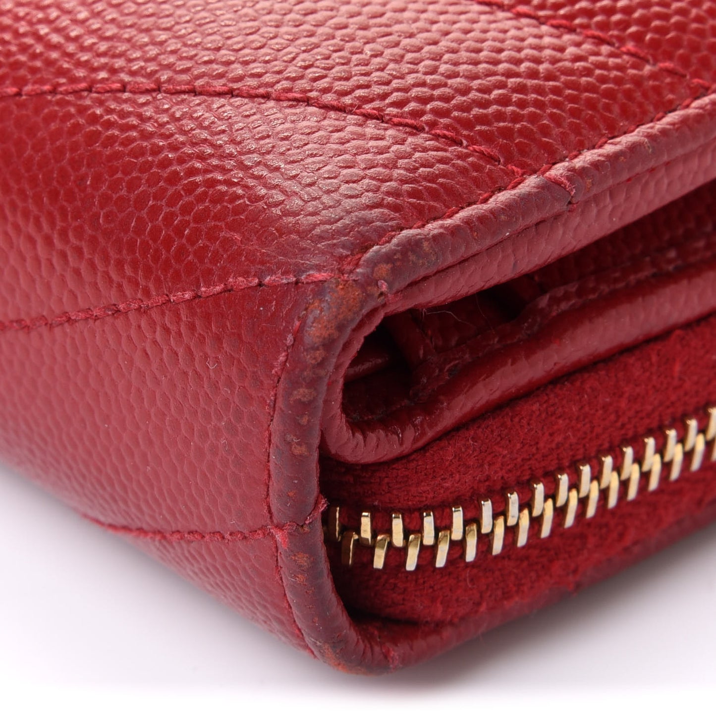 Grain De Poudre Matelasse Chevron Monogram Compact Zip Around Wallet Rouge Eros