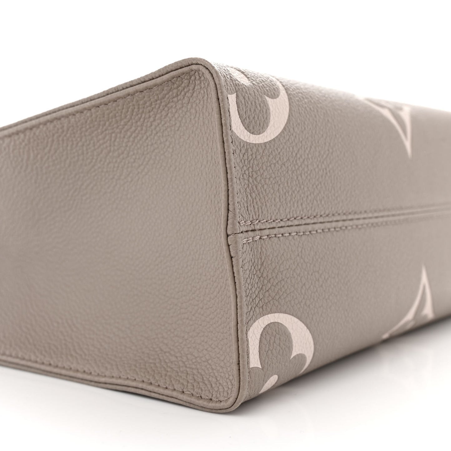 LOUIS VUITTON Empreinte Monogram Giant Onthego PM Tourterelle Creme