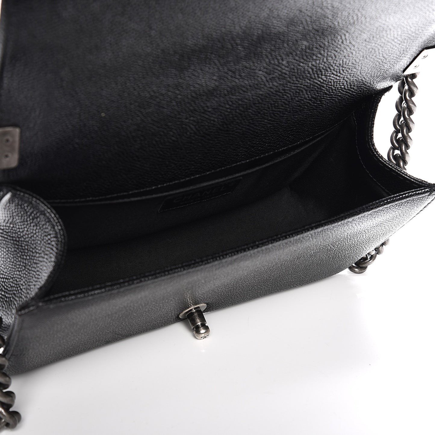 Caviar Quilted Medium Boy Flap Black