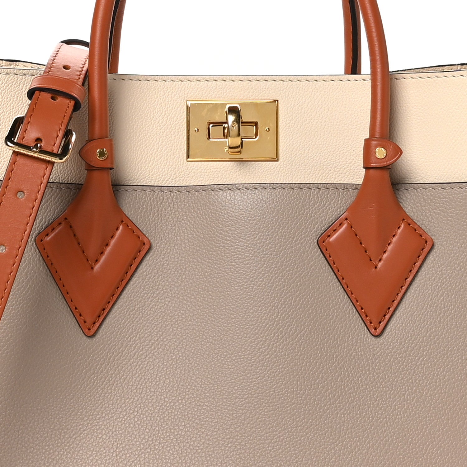 Louis Vuitton Calfskin Monogram Tufting On My Side Galet 7 of 9