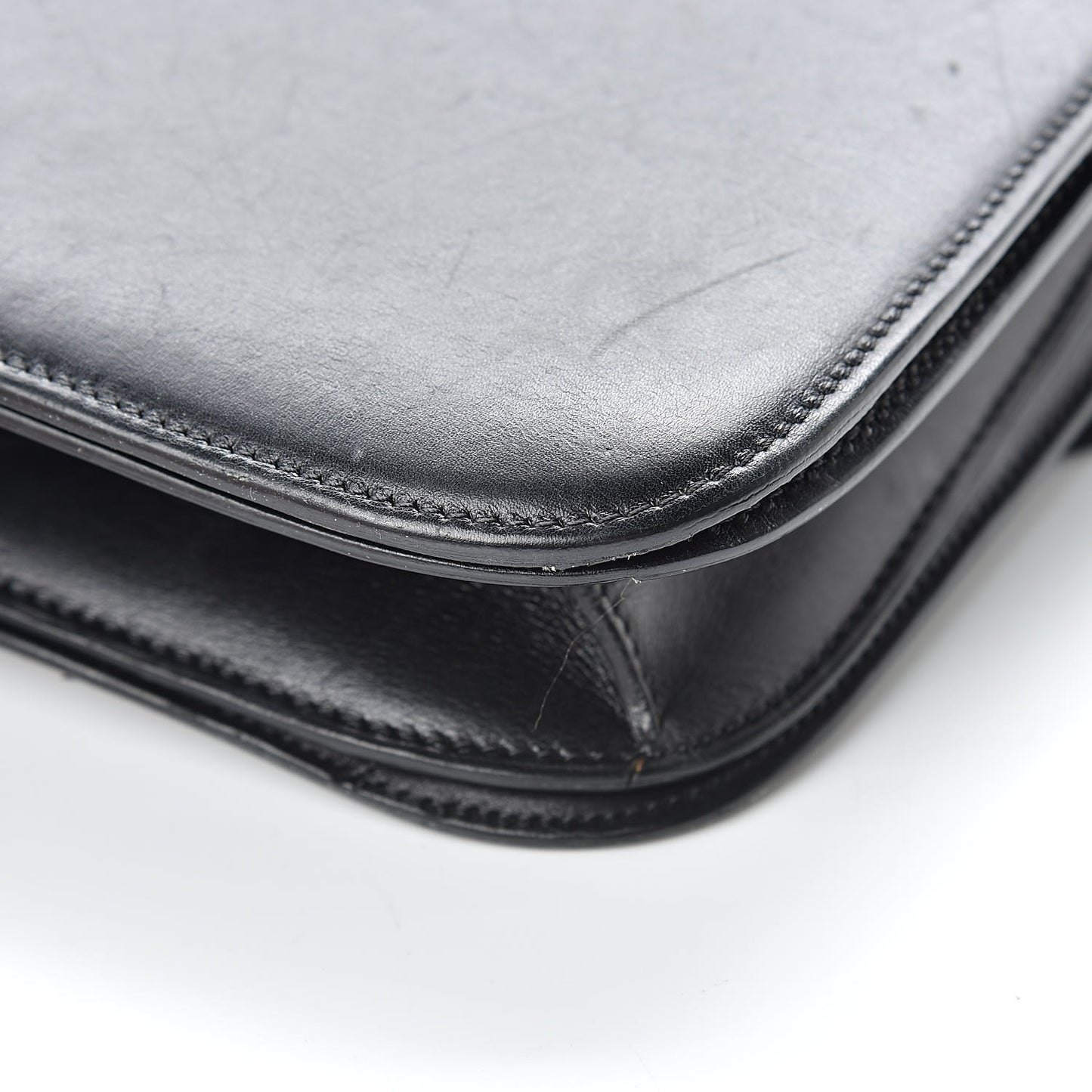 Box Calfskin Medium Classic Box Flap Bag Black