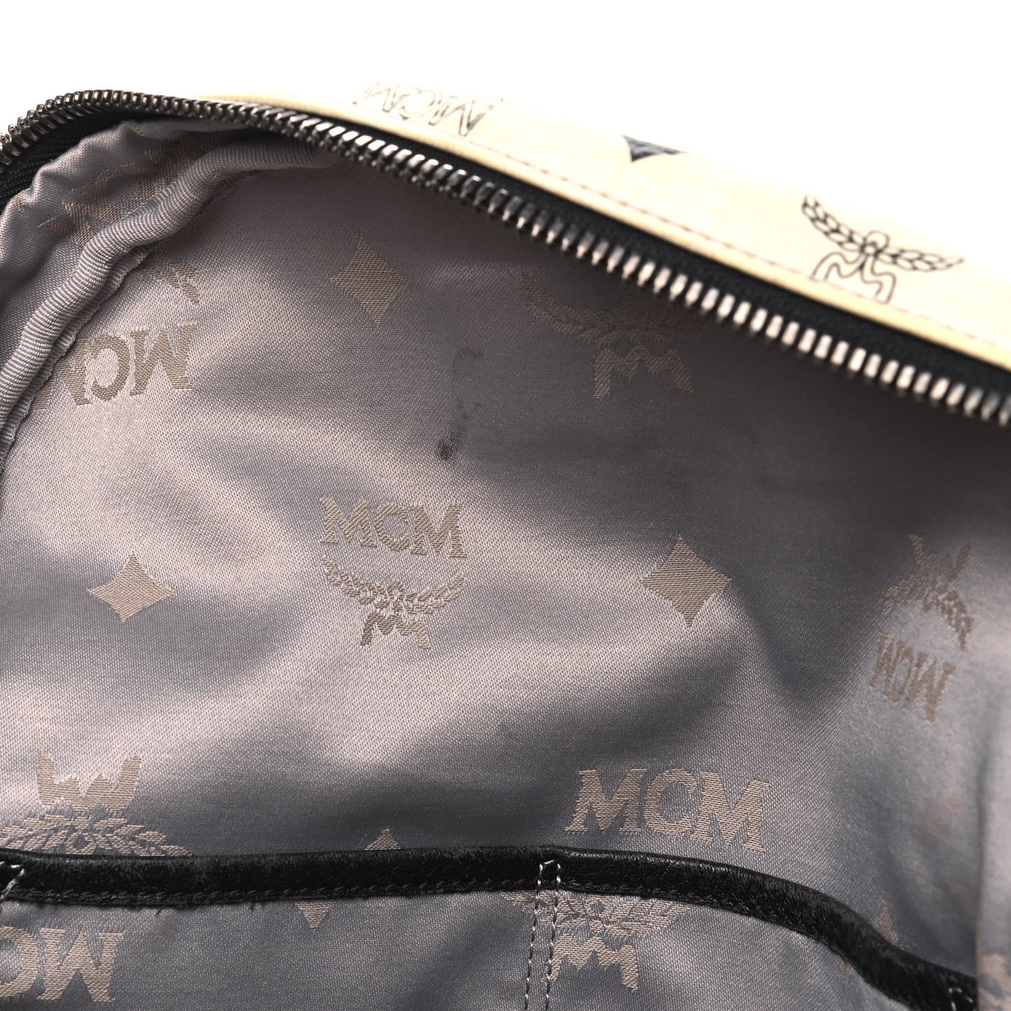 Visetos Crown Stud Medium Stark Backpack White