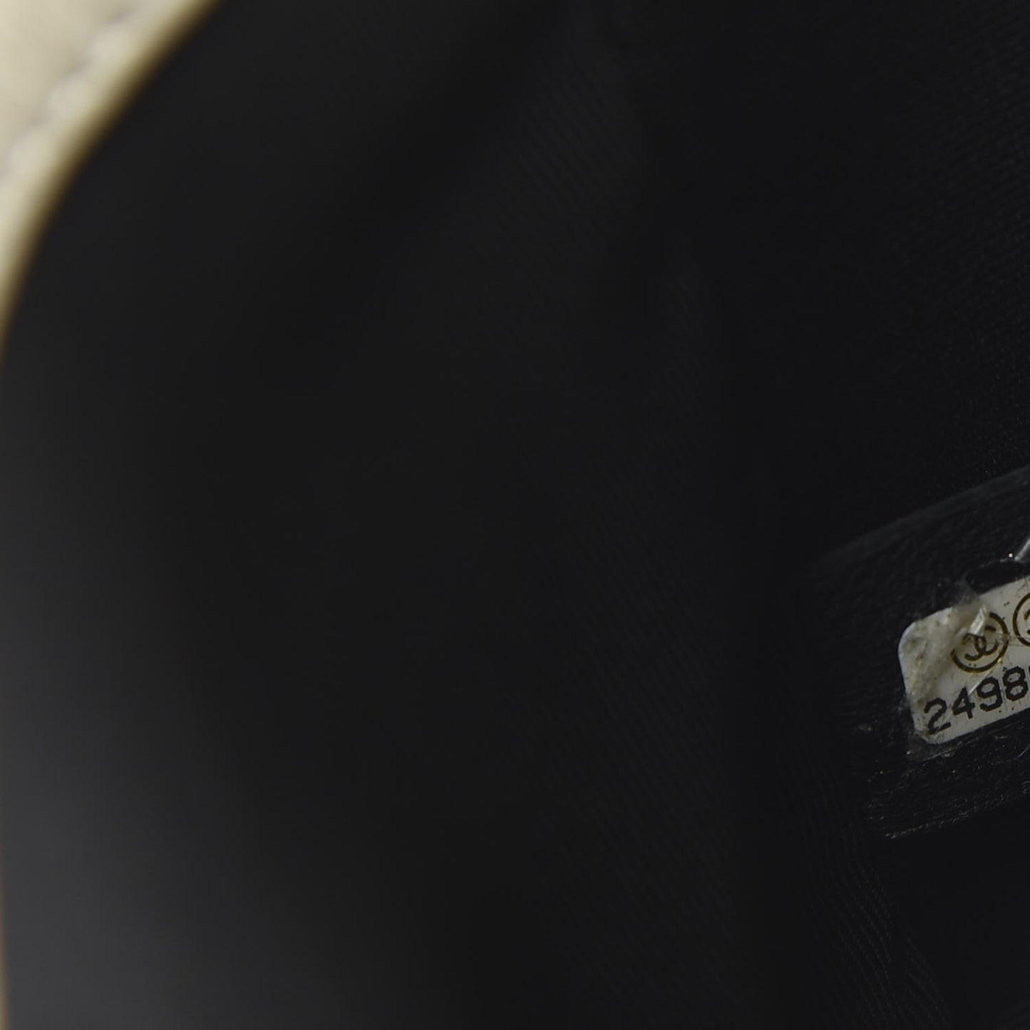 Grained Calfskin Archi Chic Flap Ivory