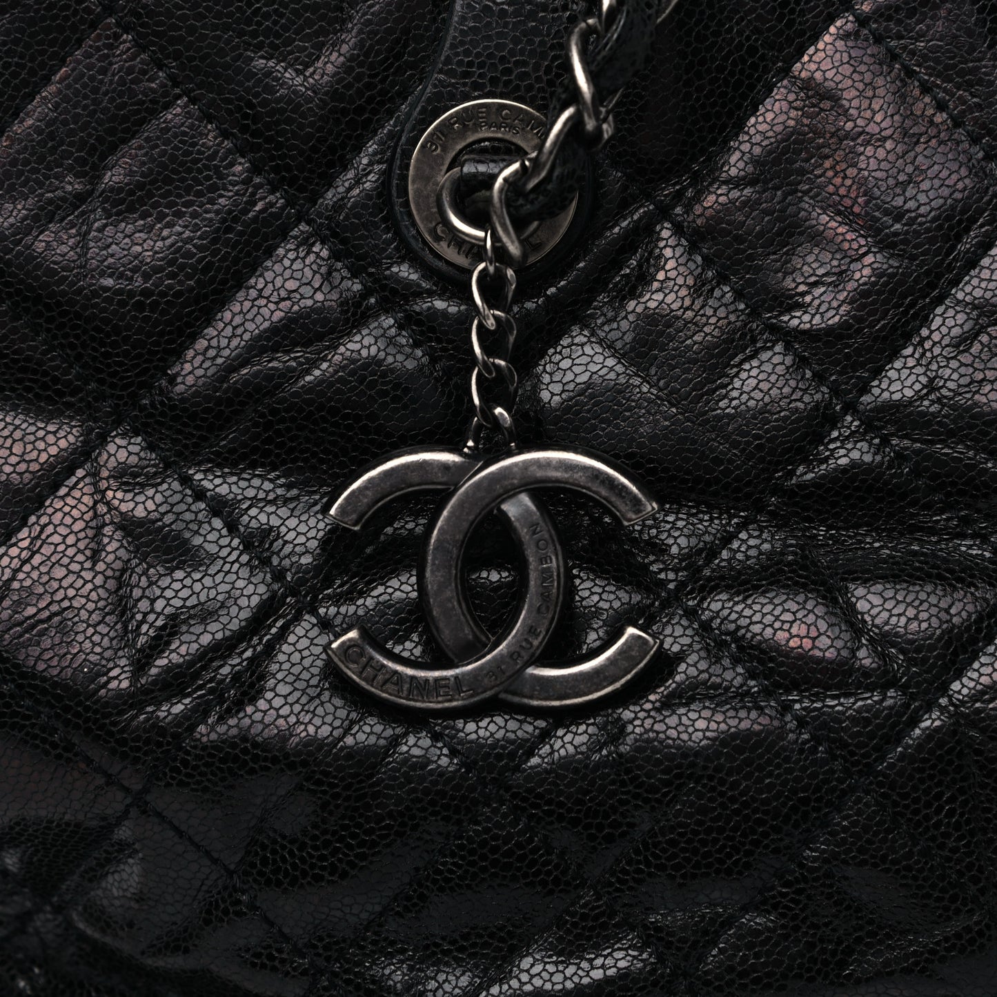 Crumpled Grained Calfskin Quilted CC Crave Tote Black