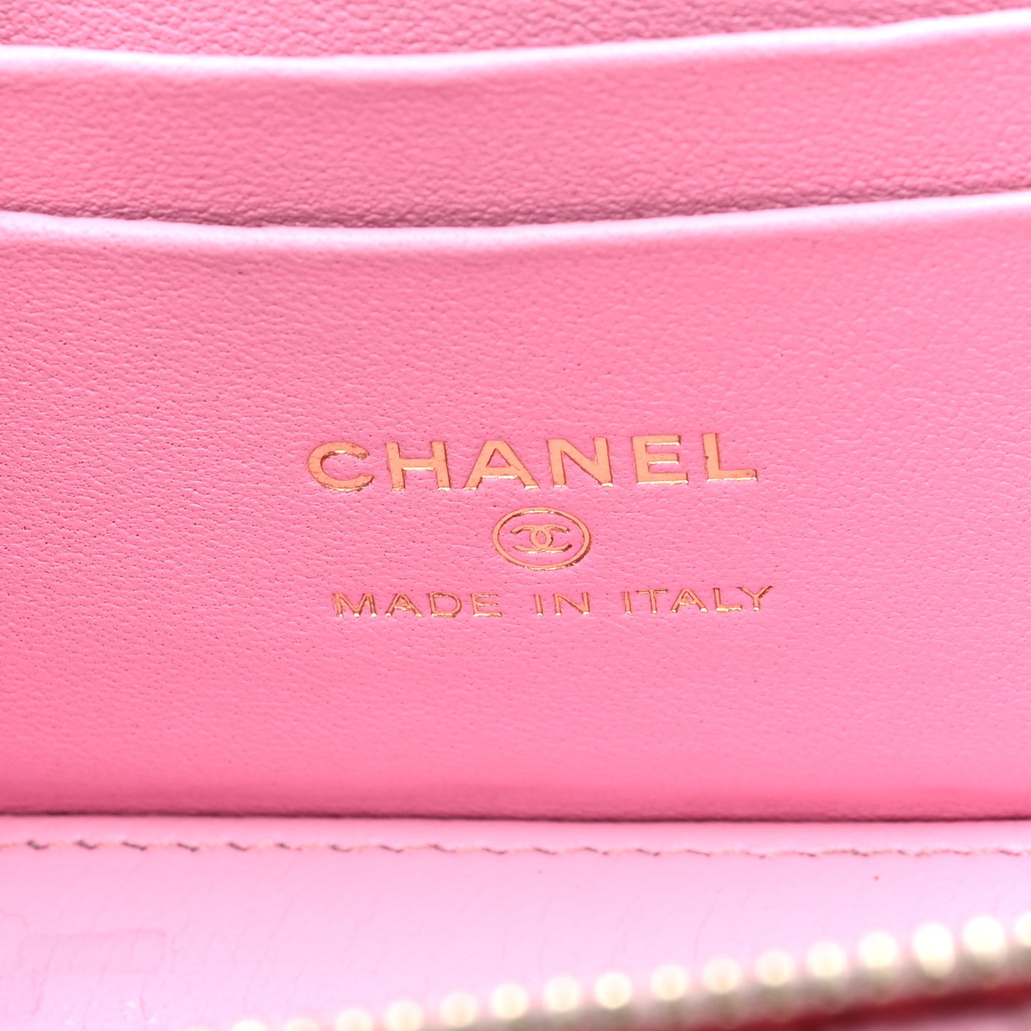 Caviar Quilted Sweetheart Vanity Case Pink