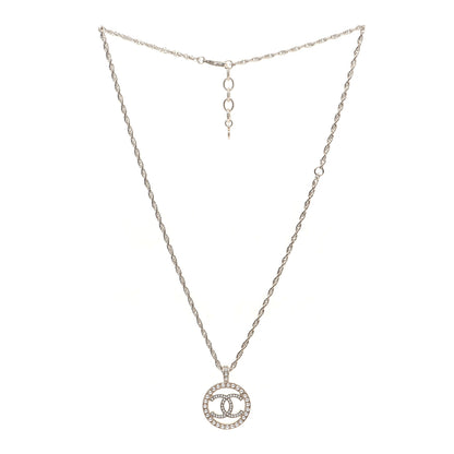 Chanel Pearl CC Round Pendant Necklace Gold 2 of 8