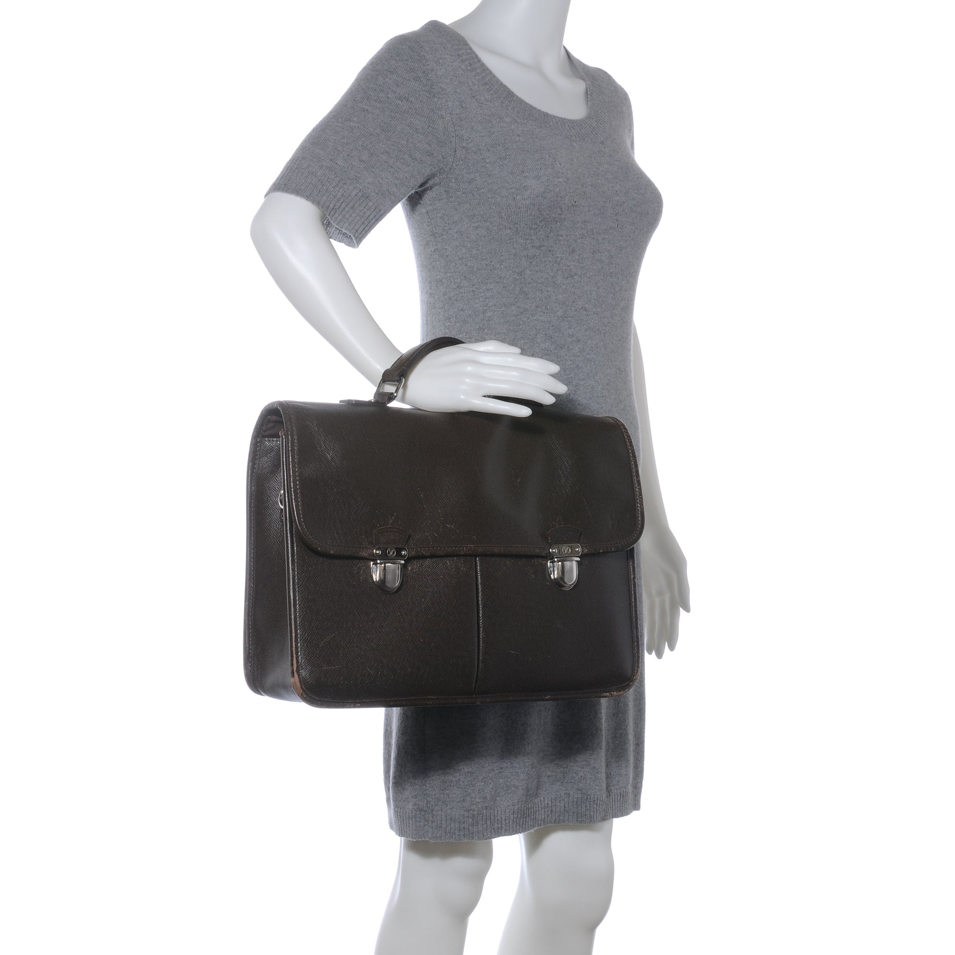 Louis Vuitton Taiga Anton Grizzli 2 of 9