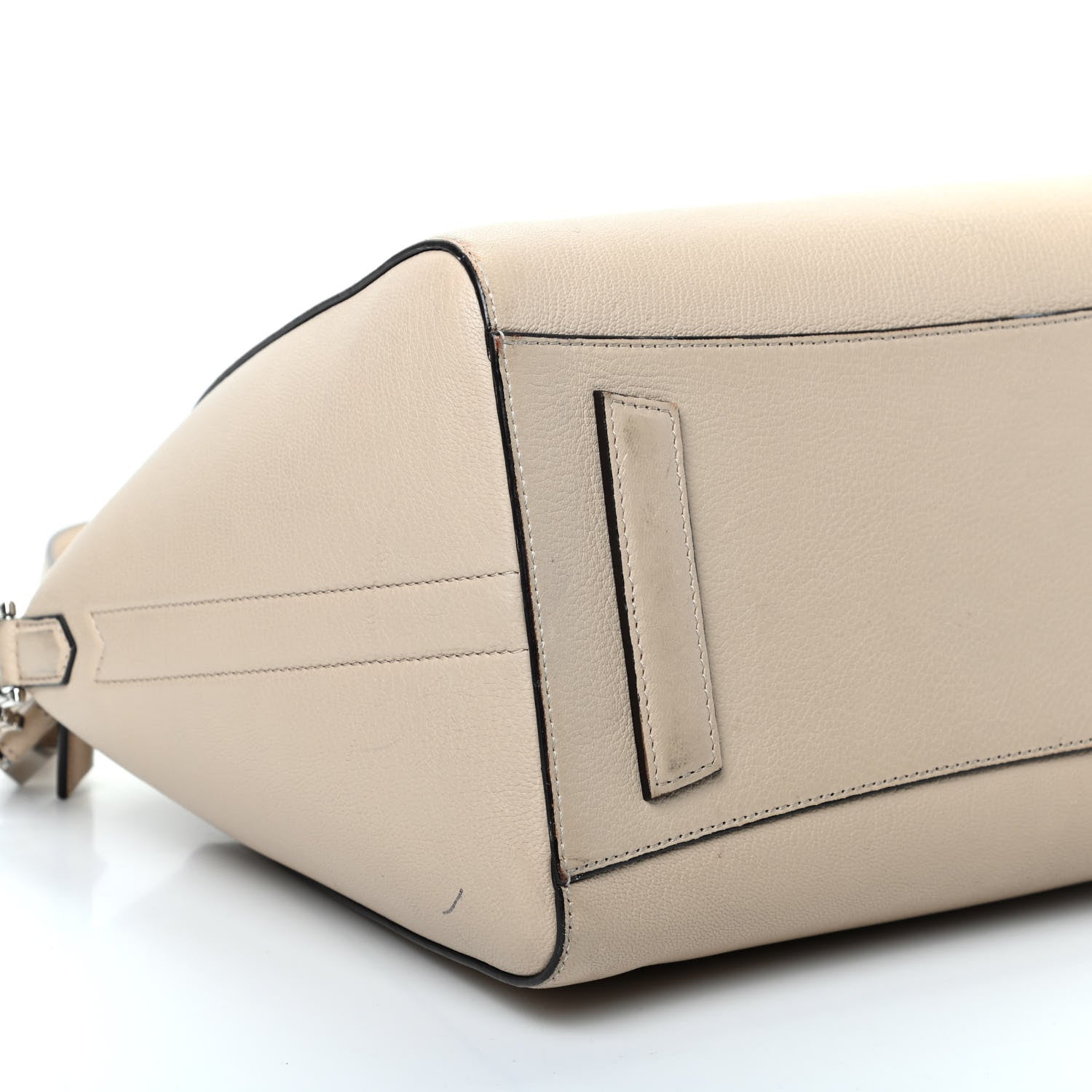 Givenchy Sugar Goatskin Medium Antigona Buff 6 of 15