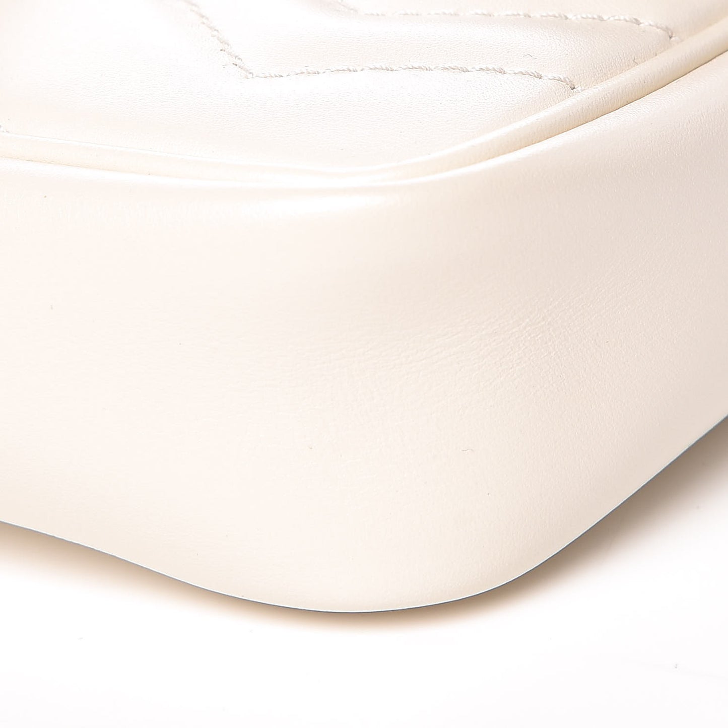 Calfskin Matelasse Super Mini GG Marmont Shoulder Bag White