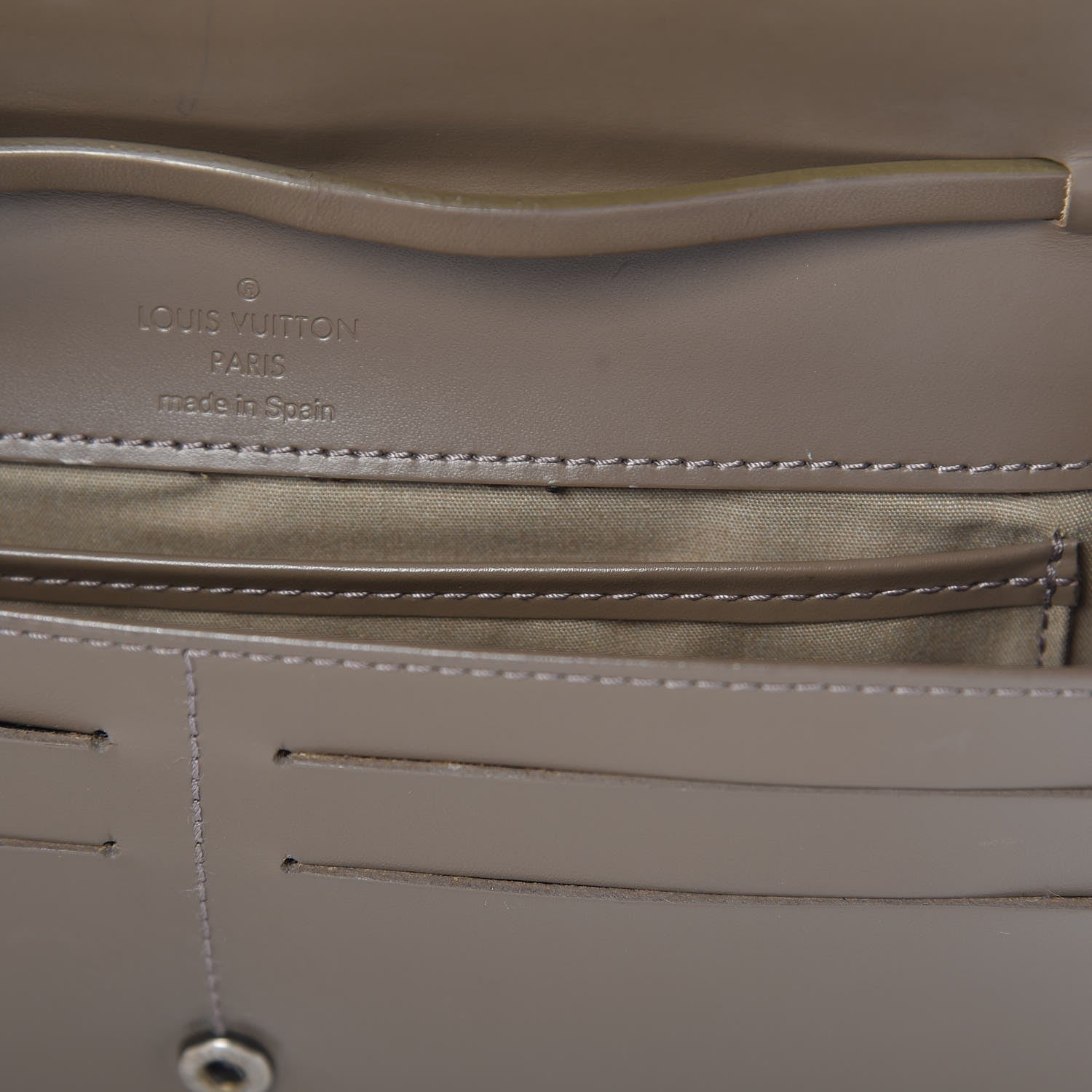 Louis Vuitton Epi Honfleur Pepper 11 of 21