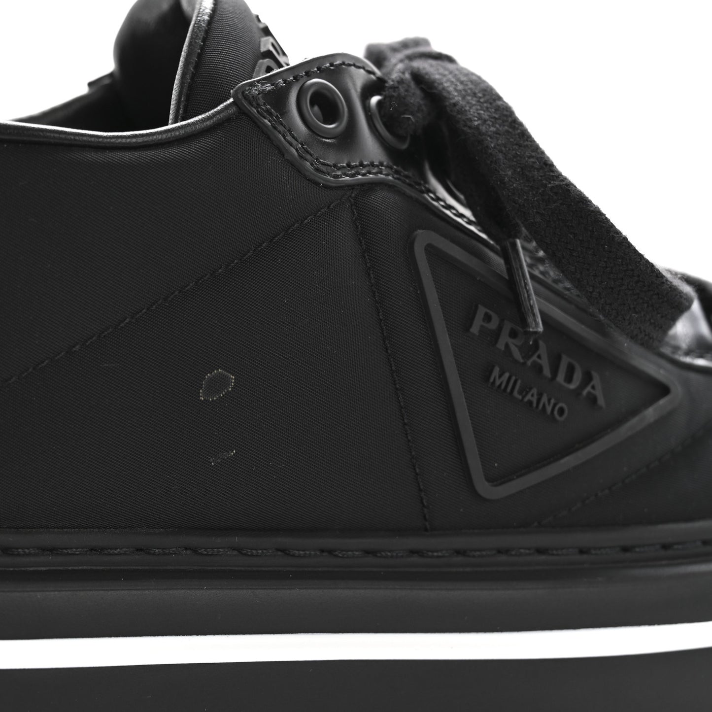 Re-Nylon Spazzolato Rubber Triangle Logo Macro Quilted Womens 45mm Platform Sneakers 37 Black